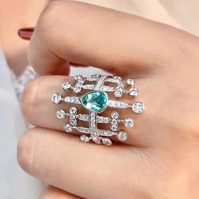 Huitan Nieuw Ontworpen Geometrische Ringen met Peergroene CZ voor Vrouwen Brede Band Prachtige Vrouwelijke Accessoires Bruiloft Trend Sieraden 9