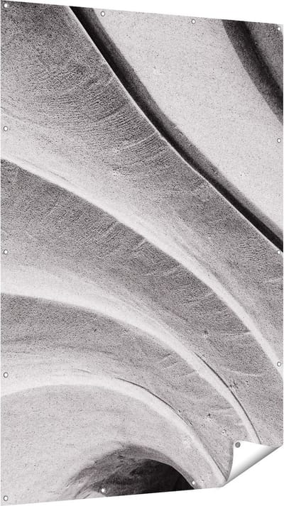 Gards Tuinposter Abstracte Kunst Gestreepte Stenen in het Grijs - 120x180 cm - Tuindoek - Tuindecoratie - Wanddecoratie buiten - Tuinschilderij