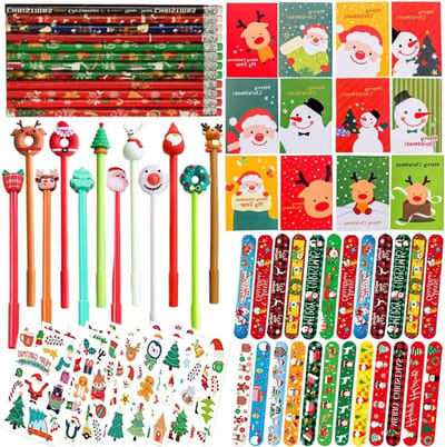 Kerstcadeaus kinderen - Feestartikelen pakket - Cadeautjes uitdelen - Vrolijke kerstdesigns - 68 stuks - Multicolor