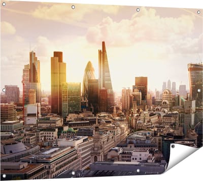 Gards Tuinposter Londen bij Zonsondergang in een Moderne Wijk - 120x90 cm - Tuindoek - Tuindecoratie - Wanddecoratie buiten - Tuinschilderij
