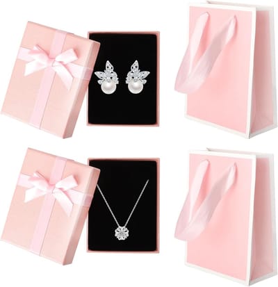Sieradendoos set van 2 met geschenkzakje, 9 x 7 x 3 cm, ideale geschenkverpakking voor oorbellen, ringen en halskettingen in roze met deksel
