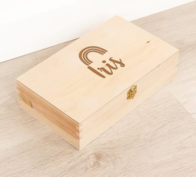 Houten kistje 'Iris' Regenboog - Tekenkist - Herinneringsdoos - Kraamcadeau - Knutseldoos - Memorybox - Baby - Geboorte