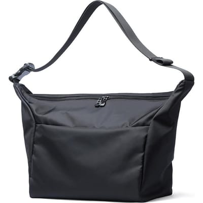 Casual Schoudertas Rugzak voor Mannen en Vrouwen Crossbody Tas Lichtgewicht Reismessenger Tas Diagonale Rugzak voor Fietsen Trend Herentas He is a size 12. zwart