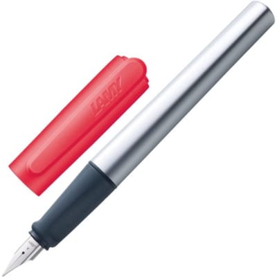 LAMY nexx neoncoralred vulpen – met antislip grip en gepolijste stalen penpunt in breedte A – driehoekige aluminium behuizing