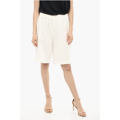 Katoenen shorts met patch in wit