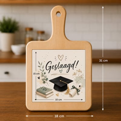 Kaasplank Geslaagd – Houten Serveerplank met Tegel 15x15 cm – Diploma Cadeau – Plank 18x31 cm