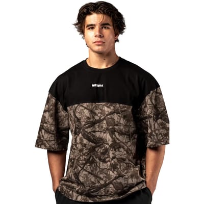 T-shirt Nebbia Power Oversized