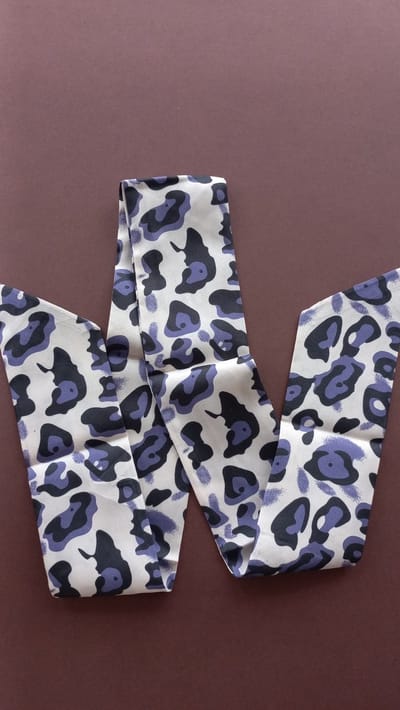 Le Sjalerie Smalle Sjaal/ Hoofdband / Haarband / Armband Met Mooie Print Paars Beige