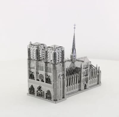 De Bouwplaats Notre Dame bouwpakket - Metalen model voor 14+ jaar