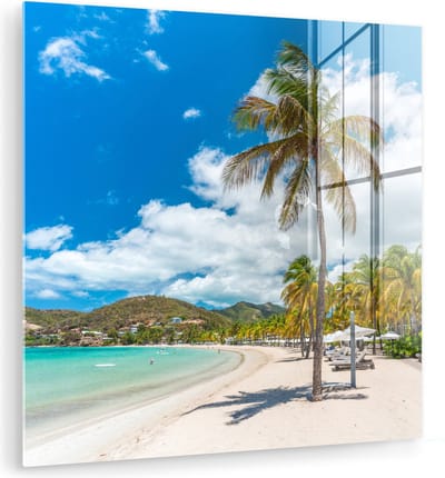 MuchoWow® Glasschilderij 90x90 cm - Schilderij acrylglas - Strand - Ligbed - Palmbomen - Foto op glas - Muurdecoratie woonkamer - Wanddecoratie slaapkamer - Schilderijen