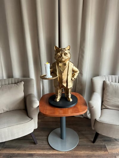 Kattenbutlertafel Champagnetafel Kattenliefhebbers Huisdecoratie Cadeau Voor Kattenliefhebbers Kattenorganizer Kattenliefhebbers Cadeau | 60 cm / 23.6 inch / Goud