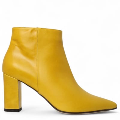 Noë Shoes Nirma Enkellaars Mustard