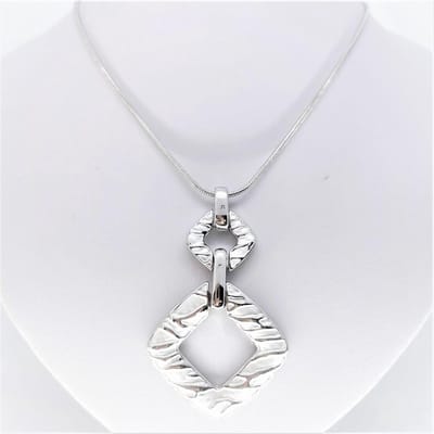 Design ketting met hanger.