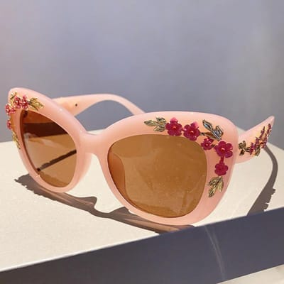 Premium Designer Oversized Kattenoog Bloem Zonnebril Voor Dames Retro Stijl Stijlvolle Zonneklep Bril Trendy Punk Groot Vormgegeven Montuur Roze Tinten