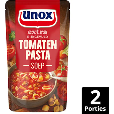 Soep in zak rijkgevuld tomaten pasta