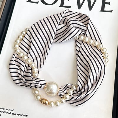 Magnetische sluiting sjaal - bedrukte halsdoek - imitatie zijde - veelzijdige dunne nekwarmer - ook te gebruiken als blouse, sjaal of decoratieve accessoire - (Lange kralen gesp) schuine strepen, 47 * 13cm