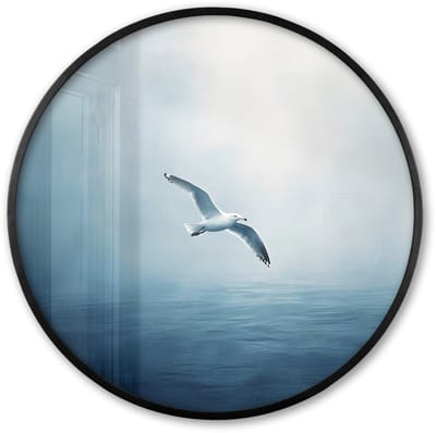 Poster in lijst Rond - Fotolijst 60x60 cm - Posters - Meeuw - Wit - Zee - Mistig - Ronde posterlijst zwart - Decoratie - Wanddecoratie woonkamer - Muurdecoratie slaapkamer