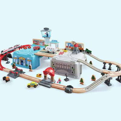 Hape Houten Treinbaan Grote Stad 80-delig met Opbergbox - Speelgoedtrein vanaf 3 jaar