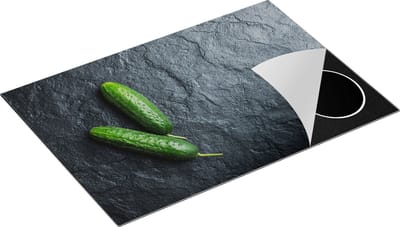Chefcare Inductie Beschermer Twee Komkommers op Zwarte Marmer - 75x50 cm - Afdekplaat Inductie - Kookplaat Beschermer - Inductie Mat