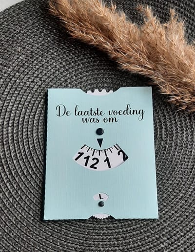 Mint11 - Voedingskaart pastel blauw - Babyvoeding accessoires - kraamcadeau - kraamkado - baby benodigdheden - voedingsschijf - parkeerschijf