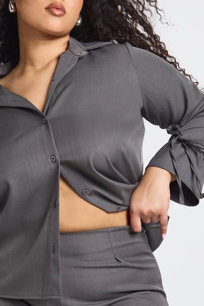 boohoo Dames Plus Tie Cuff Detail Geweven Shirt en Broek Co-ord Set | Grijs | Maat: 44