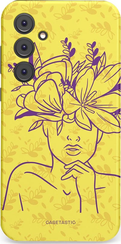 Casetastic hoesje geschikt voor Samsung Galaxy A35 - Dubbellaagse bescherming - Floral Essence - Fashion Case - Goud Beige