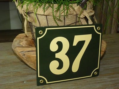 Emaille huisnummer 18x15 groen/creme nr. 37