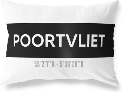Tuinkussen POORTVLIET - ZEELAND met coördinaten - Buitenkussen - Bootkussen - Weerbestendig - Jouw Plaats - Studio216 - Modern - Zwart-Wit - 50x30cm