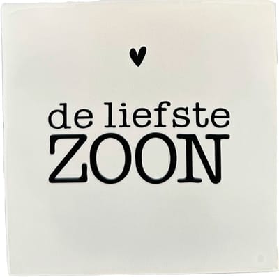Snoes Spreuktegel – De liefste ZOON – Wit met Zwart – Inclusief Plakhaakje – Handgemaakt Spaans Keramiek 10x10 cm – Cadeau Zoon – Persoonlijk Kado Kind
