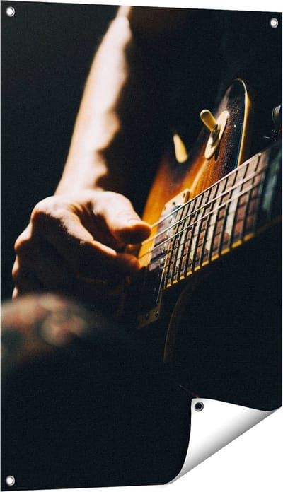 Gards Tuinposter Man Speelt Gitaar - 60x90 cm - Tuindoek - Tuindecoratie - Wanddecoratie buiten - Tuinschilderij