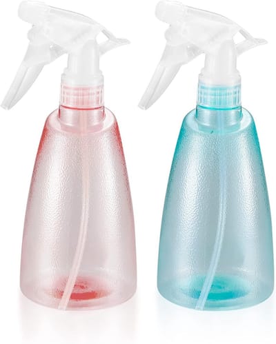 Spuitflessen van 500 ml (set van 2) – Ideaal voor het besproeien van planten – Huishoudelijke spuitflessen met pompmechanisme – Geschikt voor plantenverzorging, schoonmaken, tuinieren en haarstyling – Kunststof sproeikop – Roze + groen, 8,5 x 22 cm