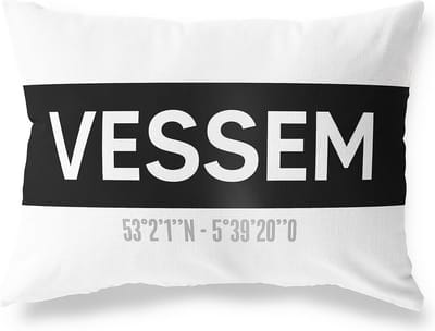 Tuinkussen VESSEM - NOORD-BRABANT met coördinaten - Buitenkussen - Bootkussen - Weerbestendig - Jouw Plaats - Studio216 - Modern - Zwart-Wit - 50x30cm