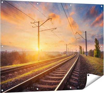 Gards Tuinposter Rails Spoorweg bij Zonsondergang - 120x90 cm - Tuindoek - Tuindecoratie - Wanddecoratie buiten - Tuinschilderij