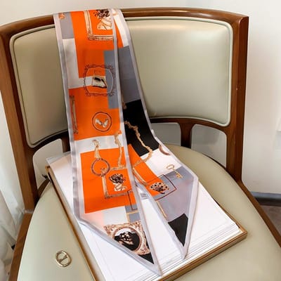 Koreaanse Versie van Lente en Herfst Nieuwe Zomer Mode Sjaal voor Dames Haarlint Decoratieve Sjaal Dunne Lange Streamer Strikken Zijden Sjaal 15*150cm orange