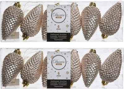 12x Licht parel/champagne dennenappels kerstballen 8 cm - Glitter - Onbreekbare plastic kerstballen - Kerstboomversiering licht parel/champagne