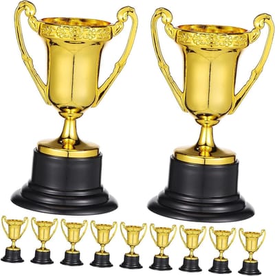 Plastic Trofee Bekers - Prijsbekers Kinderen - Wedstrijden Belonen - Gouden Afwerking - 12 Stuks - Goud