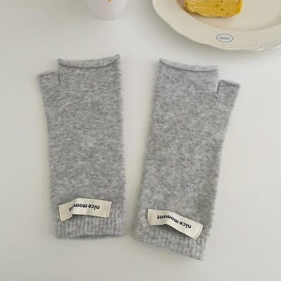Winter Vingerdetectie Veelzijdige Touchscreen Warme Effen Kleur Handschoenen voor Dames Koudebestendig Schattig Niche Mode Zoet en Cool Stapel Mouwen gray