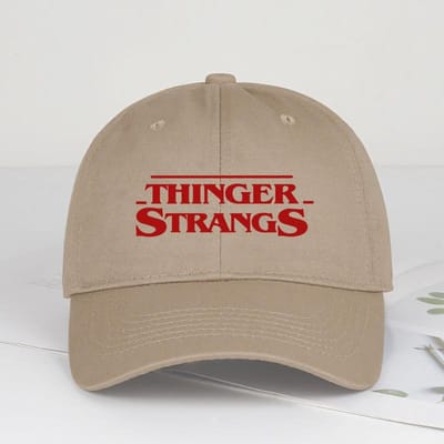 Thinger Strangs Soft-Top Baseballpet Zacht, Comfortabel, Retro-Chic Dagelijkse Woon-Werkverkeer, Buiten Wandelen Popcultuur Liefhebber Cadeau gray