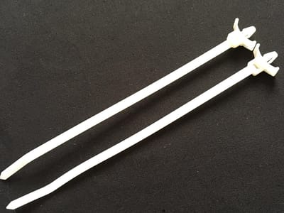Tyrap met montagevoet / spreidplug.4,8x 170 , Bundelband 500 st, kabelbinder