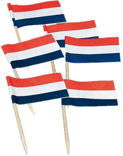 Okado cocktailprikkers Nederland 50 stuks – vlaggetjes prikkers 7 cm – Holland vlag prikkers voor hapjes, kaas, borrelplank en themafeest – houten prikkers met papieren vlag