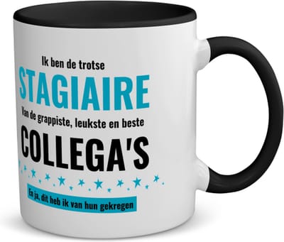 Akyol - ik ben de trotste stagiaire van de grappigste, leukste en beste collega's, en ja dit heb ik van hun gekregen koffiemok - theemok zwart - Stagiair - de trotste stagiaire - collega's - werknemers - verjaardag - cadeau - 350 ML inhoud