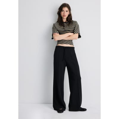 Stradivarius Wide-leg joggerbroek met naad en zachte touch  Zwart XS