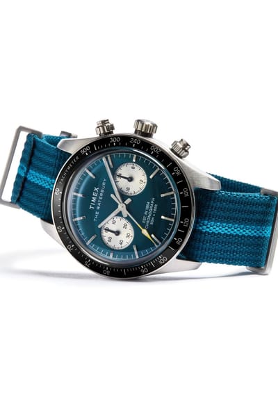 Timex Waterbury Heritage Chronograph Quartz Chronograaf Horloge Blauw En Zilverkleurig Kast Gemaakt Van 100% Roestvrij Staal En Een Armband Van 100% Stof 39 TW2Y38900AJ, TW2Y39000AJ