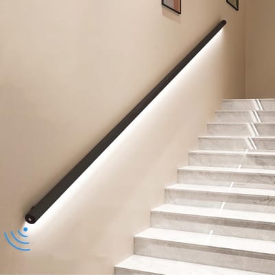 LED Trapleuning - Muurbeugel Verlichting - Veilig Trap Lopen - Geïntegreerde Bewegingssensor - 230cm Lengte - Zwart
