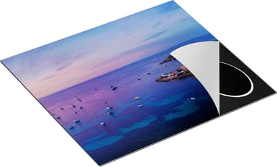 Chefcare Inductie Beschermer Ibiza met Boten op het Water bij Zonsopgang - 60x50 cm - Afdekplaat Inductie - Kookplaat Beschermer - Inductie Mat
