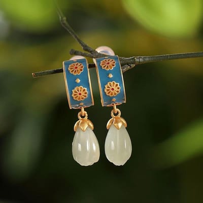 Ontwerper origineel nieuw natuurlijk Hetian jade magnolia plant exquise oorbellen Chinese stijl elegante dames sieraden brown