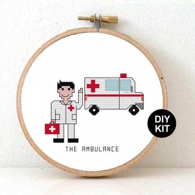 Ambulance broeder borduurpakket - ambulance borduren inclusief borduurring, DMC garen , Aida borduurstof, borduurnaald en borduurtips. kado voor Ambulance man