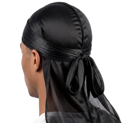 Zwarte satijnen durag voor heren en dames – glanzende hoofddoek met lange staarten en striksluiting – ademend haar accessoire voor dagelijks gebruik