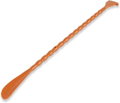 Hulpmiddel voor schoenen - Schoenlepel - Schoenen aantrekken - Met rugkrabber - 46 cm lengte - Oranje