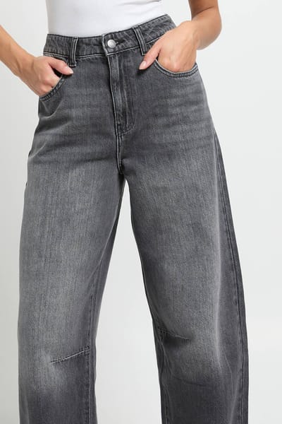 boohoo Dames Midden taille Barrel Fit jeans | Washed Black | Maat: 14